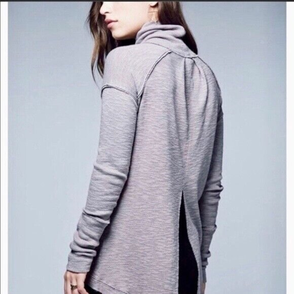WE THE FREE Split Back Turtleneck Sweater - Small - Picture 1 of 7
